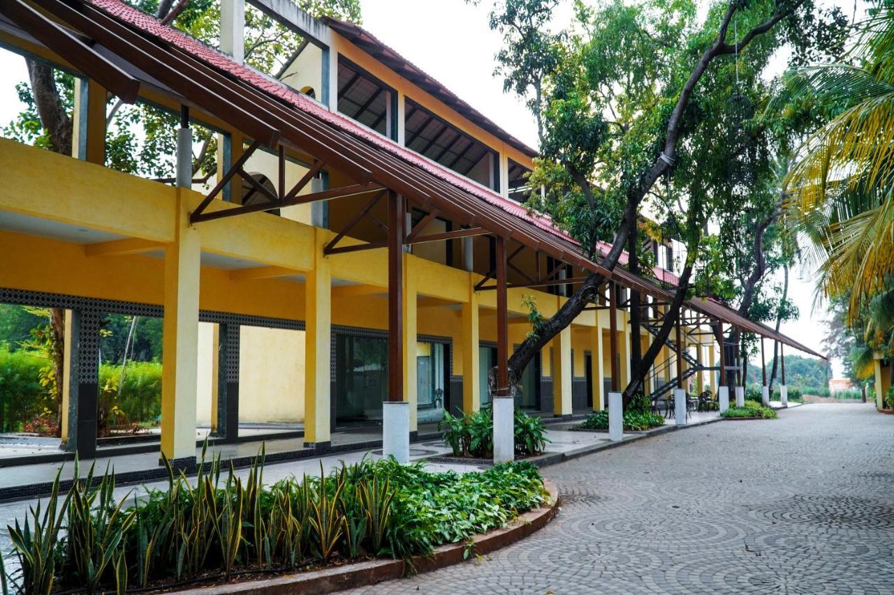 Shanti Resorts Valsad Exterior photo