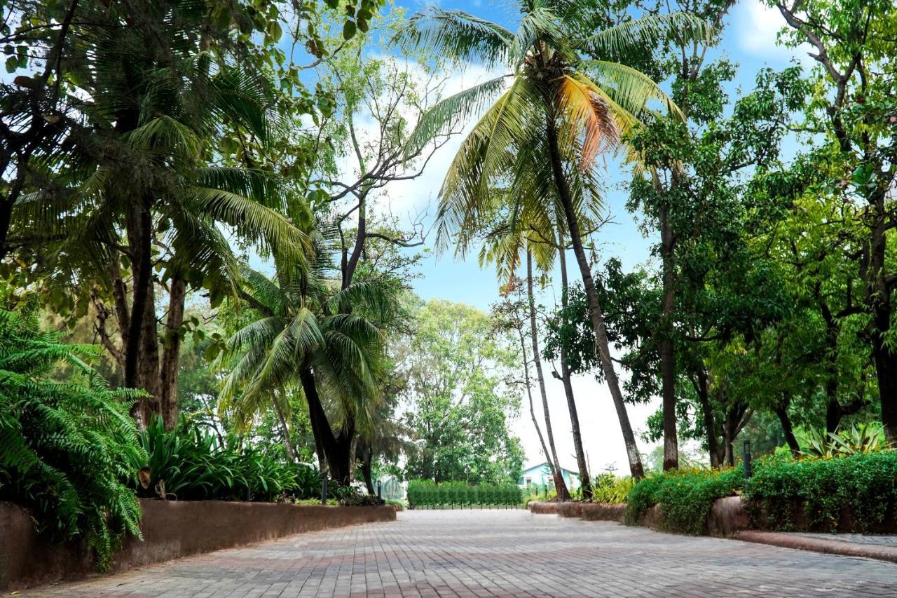 Shanti Resorts Valsad Exterior photo